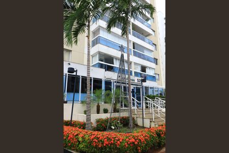 Apartamento para alugar com 80m², 2 quartos e 1 vagaFachada e portaria