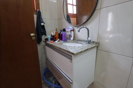 Casa à venda com 200m², 4 quartos e 4 vagasBanheiro da Suíte