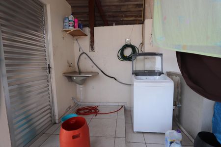 Casa à venda com 200m², 4 quartos e 4 vagasLavanderia