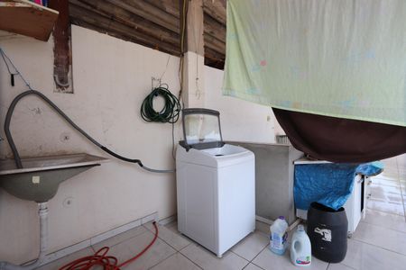 Casa à venda com 200m², 4 quartos e 4 vagasLavanderia