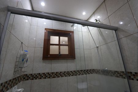 Casa à venda com 200m², 4 quartos e 4 vagasBanheiro Social