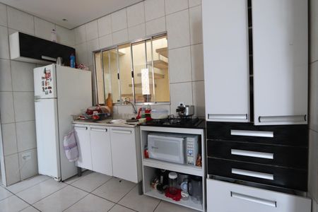 Casa à venda com 200m², 4 quartos e 4 vagasSala e Cozinha