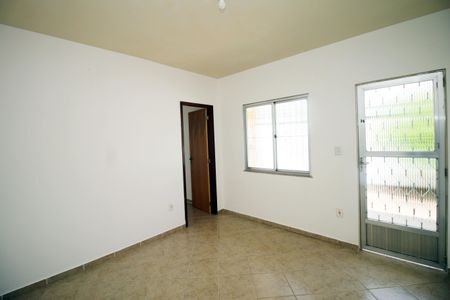 Sala de casa para alugar com 1 quarto, 55m² em Penha Circular, Rio de Janeiro