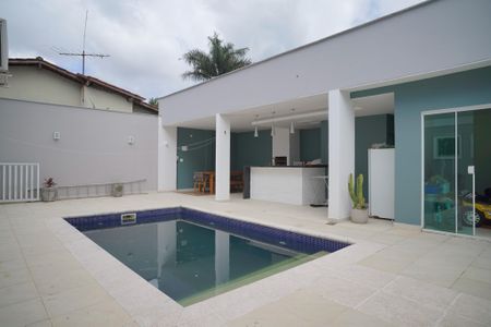 Casa à venda com 280m², 4 quartos e 3 vagasÁrea externa