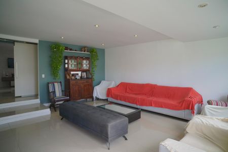 Casa à venda com 280m², 4 quartos e 3 vagasSala