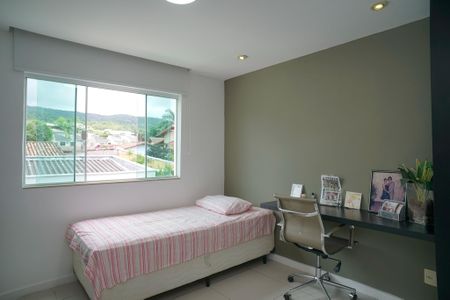 Casa à venda com 280m², 4 quartos e 3 vagasQuarto 2