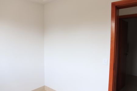 Apartamento para alugar com 55m², 2 quartos e 1 vagaQuarto 01