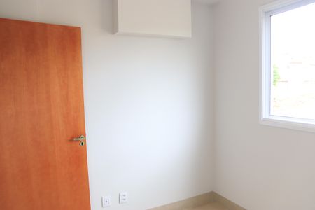 Apartamento para alugar com 55m², 2 quartos e 1 vagaQuarto 01