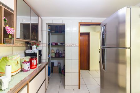 Casa à venda com 187m², 3 quartos e 2 vagas Casa à venda com 187m², 3 quartos e 2 vagasCozinha