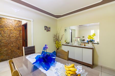 Casa à venda com 187m², 3 quartos e 2 vagas Casa à venda com 187m², 3 quartos e 2 vagasSala de Jantar