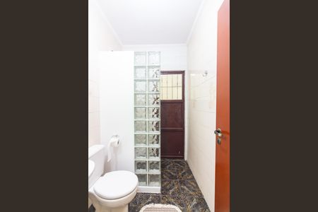 Casa à venda com 187m², 3 quartos e 2 vagas Casa à venda com 187m², 3 quartos e 2 vagasBanheiro 1