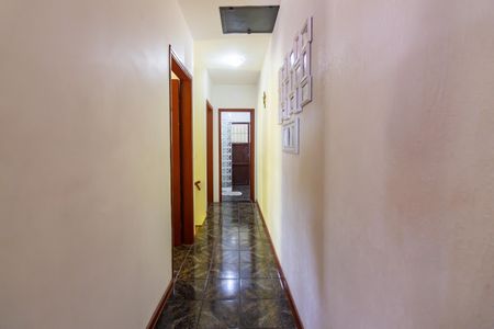Casa à venda com 187m², 3 quartos e 2 vagas Casa à venda com 187m², 3 quartos e 2 vagasCorredor