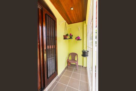 Casa à venda com 187m², 3 quartos e 2 vagas Casa à venda com 187m², 3 quartos e 2 vagasvaranda