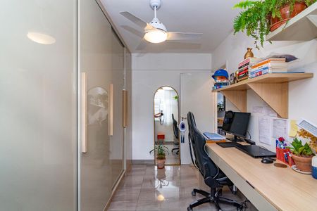 Apartamento à venda com 82m², 2 quartos e 2 vagasQuarto 2