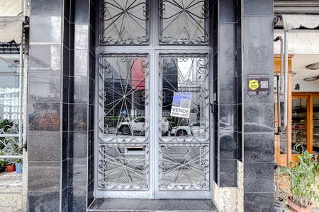 Apartamento à venda com 80m², 2 quartos e 1 vagaFachada - Plaquinha