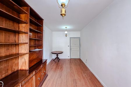 Apartamento à venda com 80m², 2 quartos e 1 vagaSala