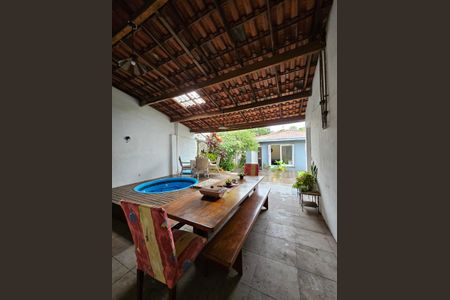 Casa para alugar com 235m², 3 quartos e 3 vagas