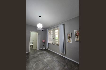 Casa para alugar com 235m², 3 quartos e 3 vagas