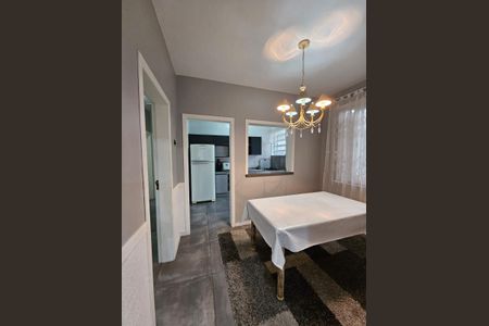Casa para alugar com 235m², 3 quartos e 3 vagas