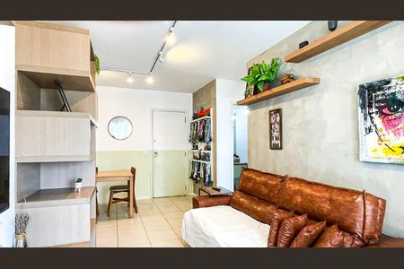 Apartamento à venda com 81m², 2 quartos e 1 vagaSala