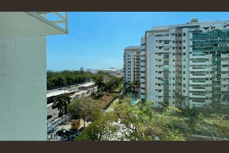 Apartamento à venda com 81m², 2 quartos e 1 vagaÁrea externa