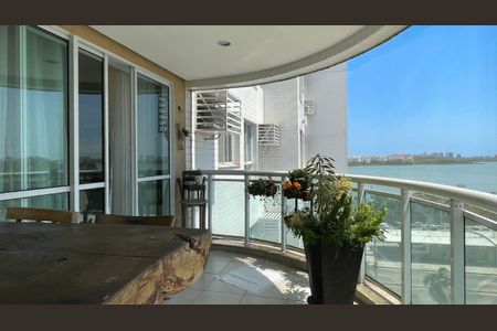 Apartamento à venda com 81m², 2 quartos e 1 vagaVaranda