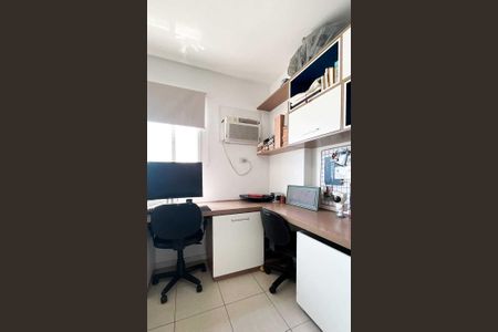 Apartamento à venda com 81m², 2 quartos e 1 vagaQuarto