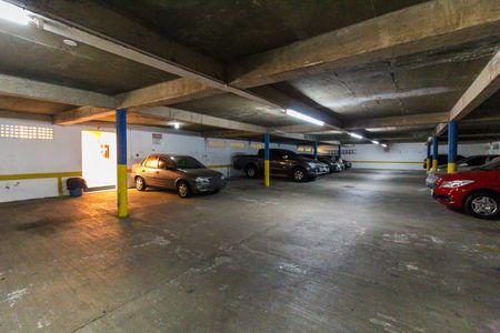 Apartamento à venda com 55m², 2 quartos e 1 vaga Apartamento à venda com 55m², 2 quartos e 1 vagaEstacionamento