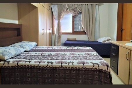 Quarto 1 de apartamento para alugar com 3 quartos, 102m² em Jardim Itu, Porto Alegre