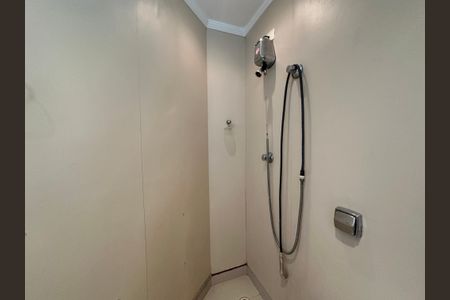 Casa à venda com 1000m², 5 quartos e 7 vagasBanheiro de serviço