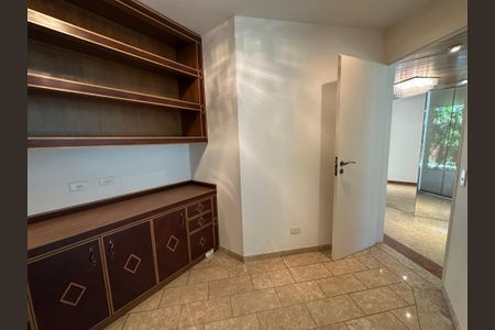 Casa à venda com 1000m², 5 quartos e 7 vagasEscritório