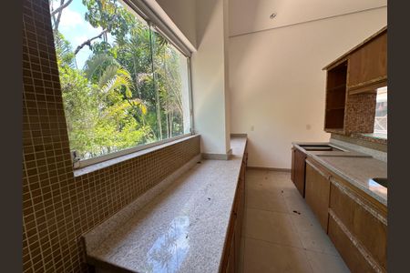 Casa à venda com 1000m², 5 quartos e 7 vagasCozinha 2