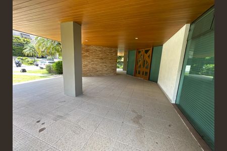 Casa à venda com 1000m², 5 quartos e 7 vagasFachada