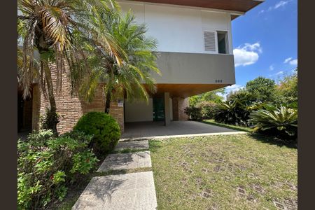 Casa à venda com 1000m², 5 quartos e 7 vagasFachada