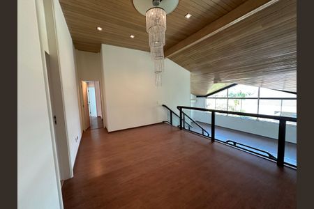 Casa à venda com 1000m², 5 quartos e 7 vagasSala 1