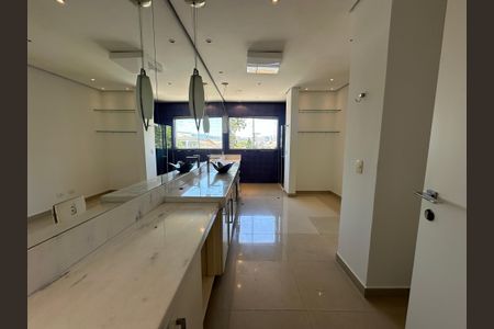 Casa à venda com 1000m², 5 quartos e 7 vagasBanheiro da Suíte 4