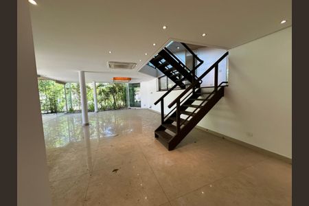 Casa à venda com 1000m², 5 quartos e 7 vagasSala de Jantar