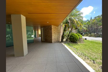 Casa à venda com 1000m², 5 quartos e 7 vagasFachada
