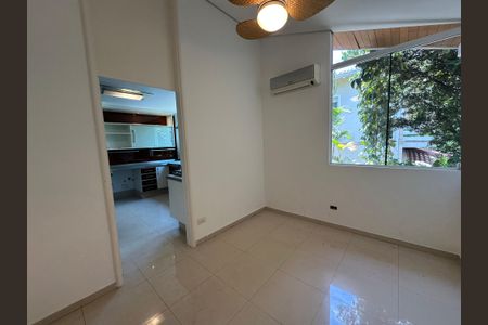 Casa à venda com 1000m², 5 quartos e 7 vagasCopa