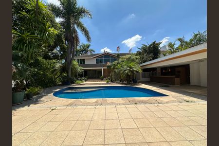 Casa à venda com 1000m², 5 quartos e 7 vagasPiscina