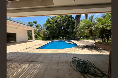Casa à venda com 1000m², 5 quartos e 7 vagasPiscina