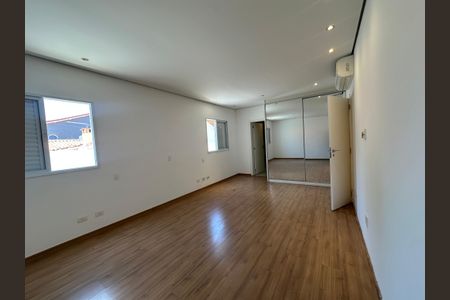 Casa à venda com 1000m², 5 quartos e 7 vagasSuíte 4