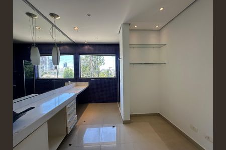 Casa à venda com 1000m², 5 quartos e 7 vagasCloset da suíte 4