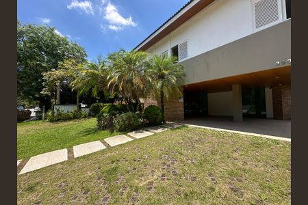 Casa à venda com 1000m², 5 quartos e 7 vagasFachada