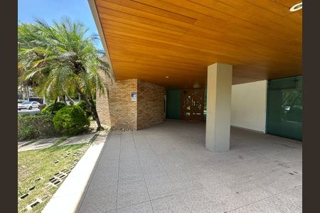 Casa à venda com 1000m², 5 quartos e 7 vagasFachada