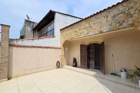 Casa à venda com 170m², 3 quartos e 2 vagasSacada