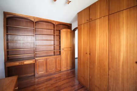 Apartamento para alugar com 180m², 3 quartos e 2 vagas Apartamento para alugar com 180m², 3 quartos e 2 vagasQuarto 1