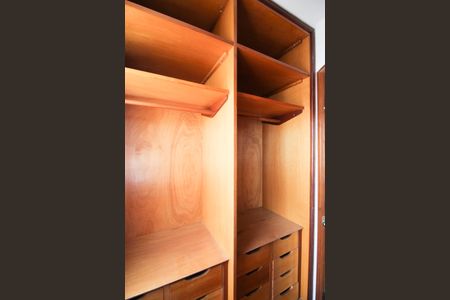 Apartamento para alugar com 180m², 3 quartos e 2 vagas Apartamento para alugar com 180m², 3 quartos e 2 vagasCloset da Suíte