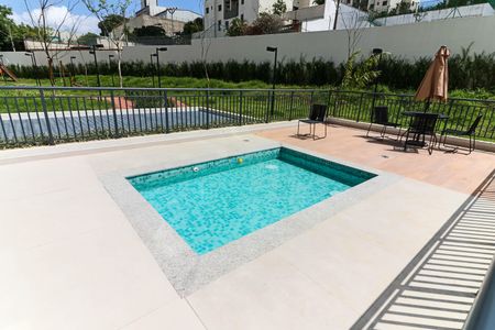 Apartamento à venda com 25m², 1 quarto e sem vagaÁrea comum - Piscina