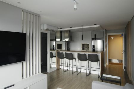 Sala/Cozinha de apartamento para alugar com 1 quarto, 43m² em Petrópolis, Porto Alegre